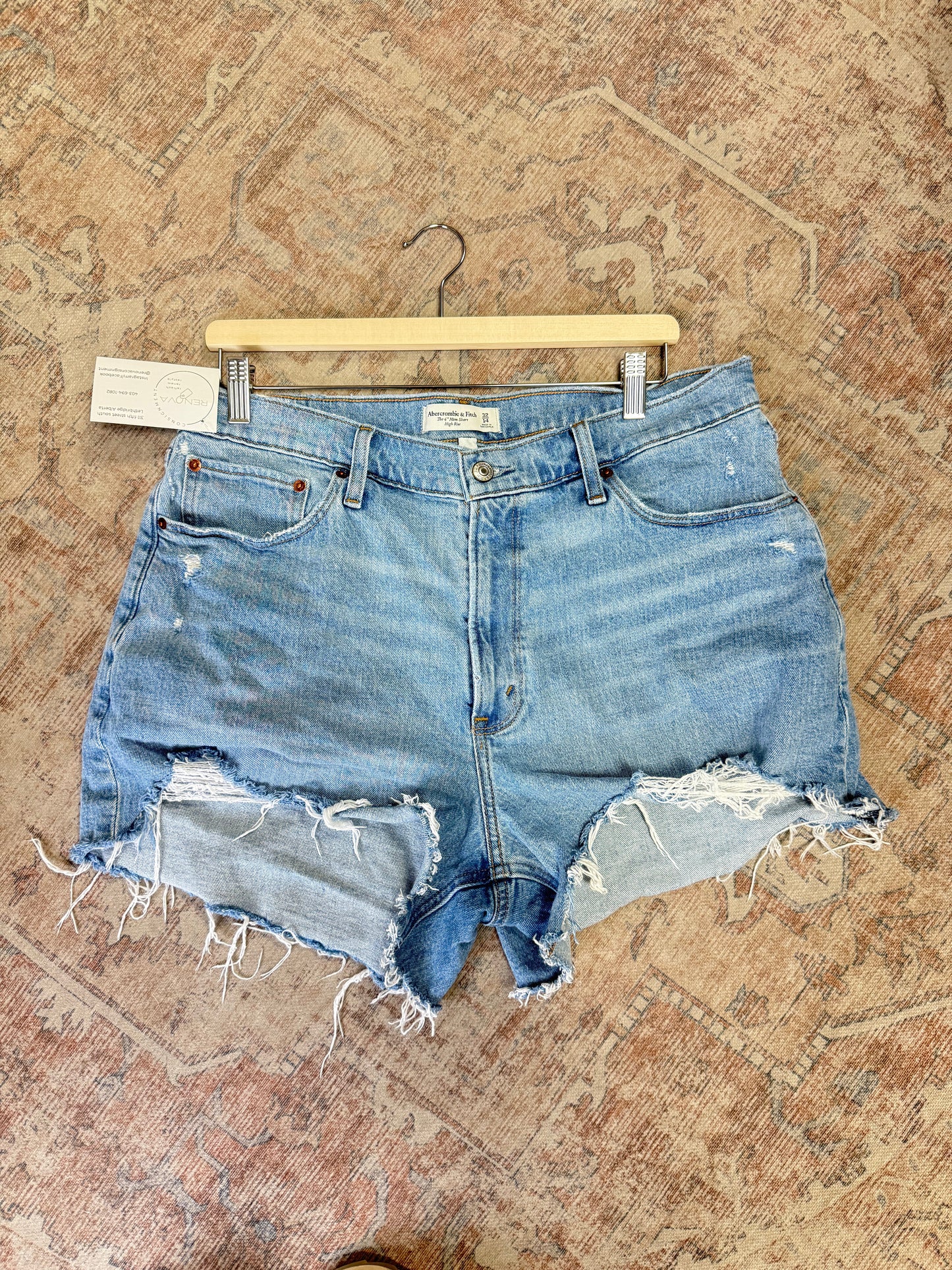 Abercrombie The Mom HR Short 4” (32)