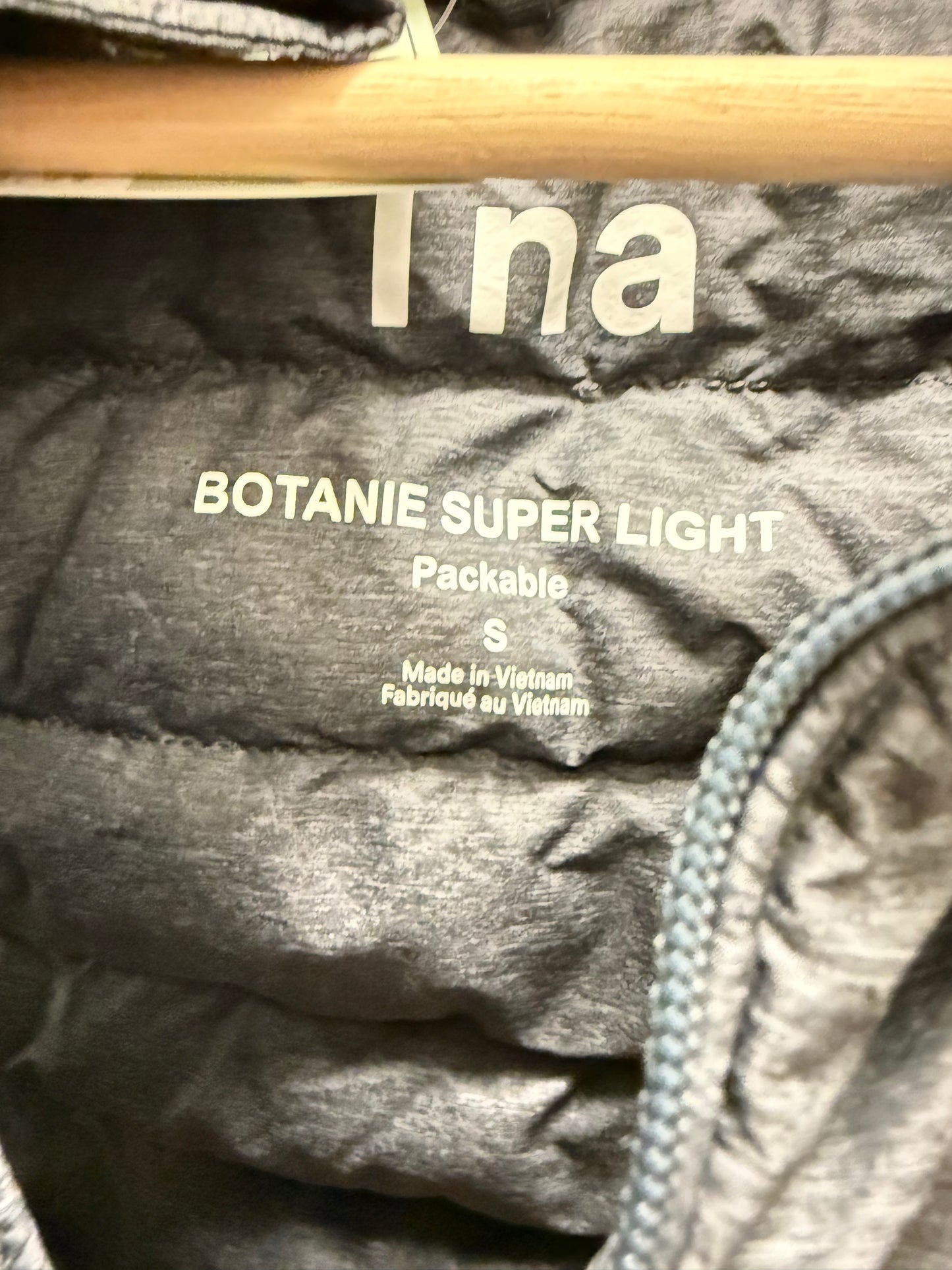 Aritzia TNA Botanie Packable Vest (S)