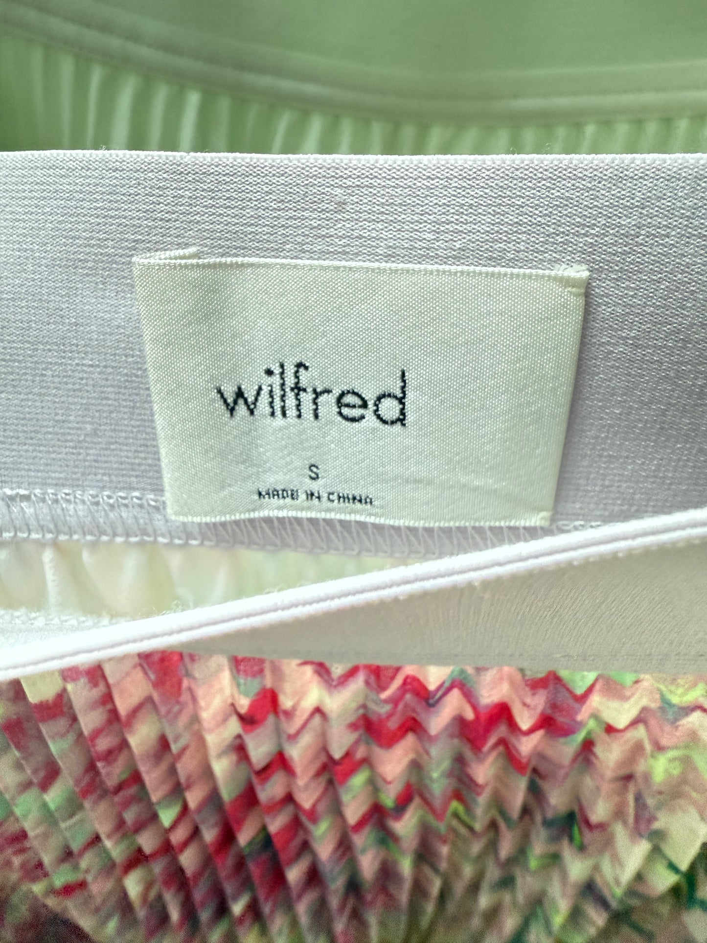 Aritzia Wilfred Twirl Pleated Skirt (S)