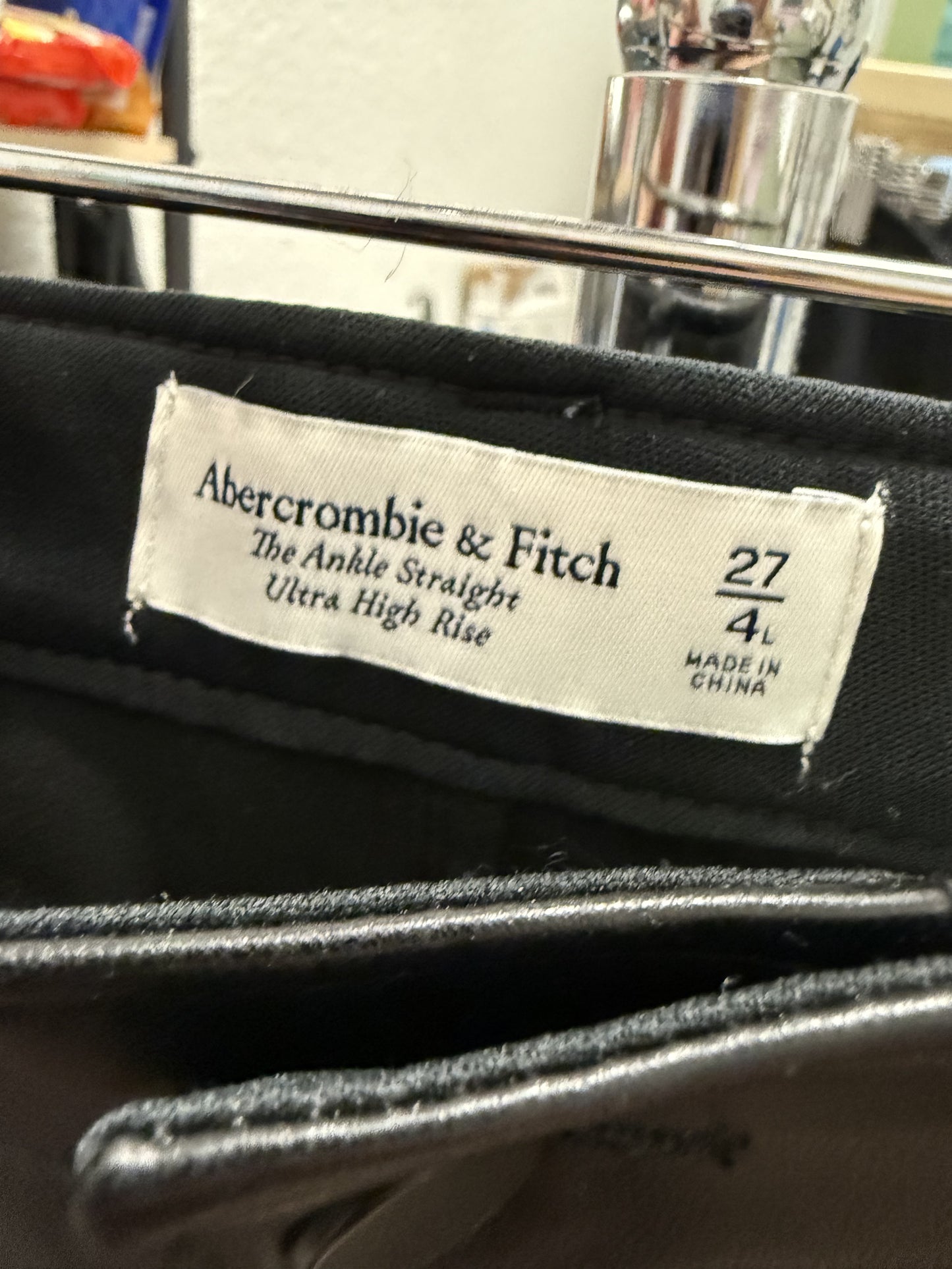 Abercrombie Ankle Straight HR Pant (4 / 27)