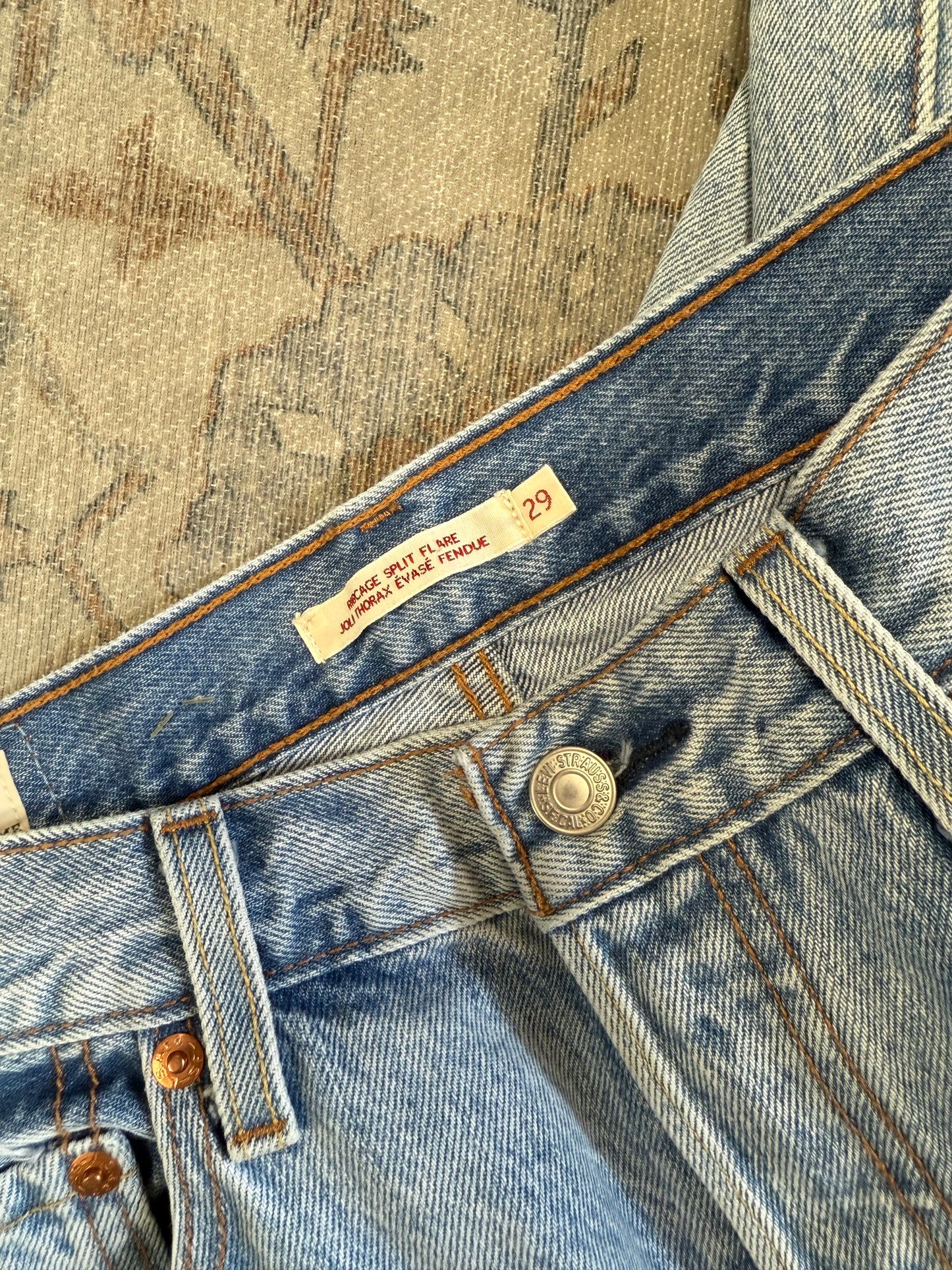Levi’s Ribcage Split Flare HR Jeans (29x32)