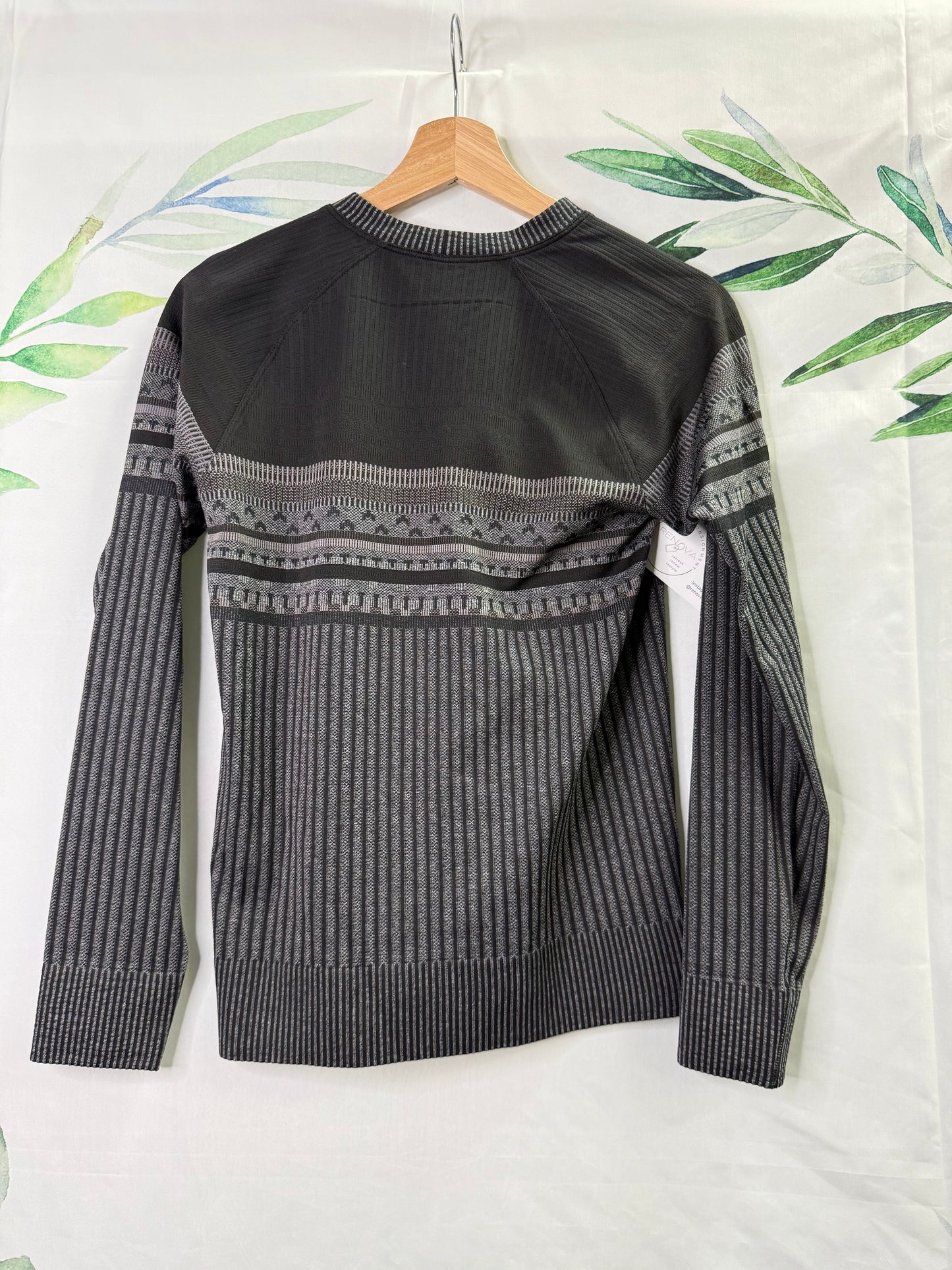 Lululemon Rest Less Relaxed Longsleeve (4)