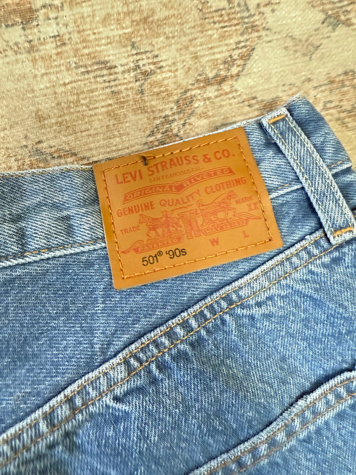 Levi’s 501 ‘90s MR Jeans (29x30)