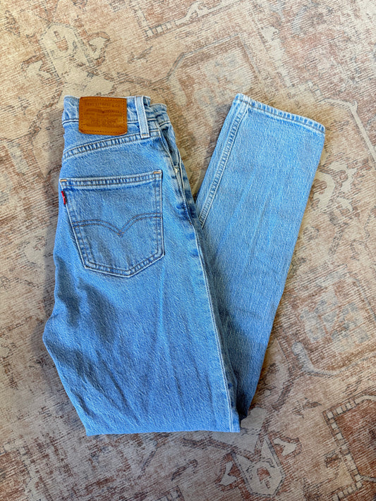 Levi’s ‘70s Slim Straight HR Jeans (24x31)