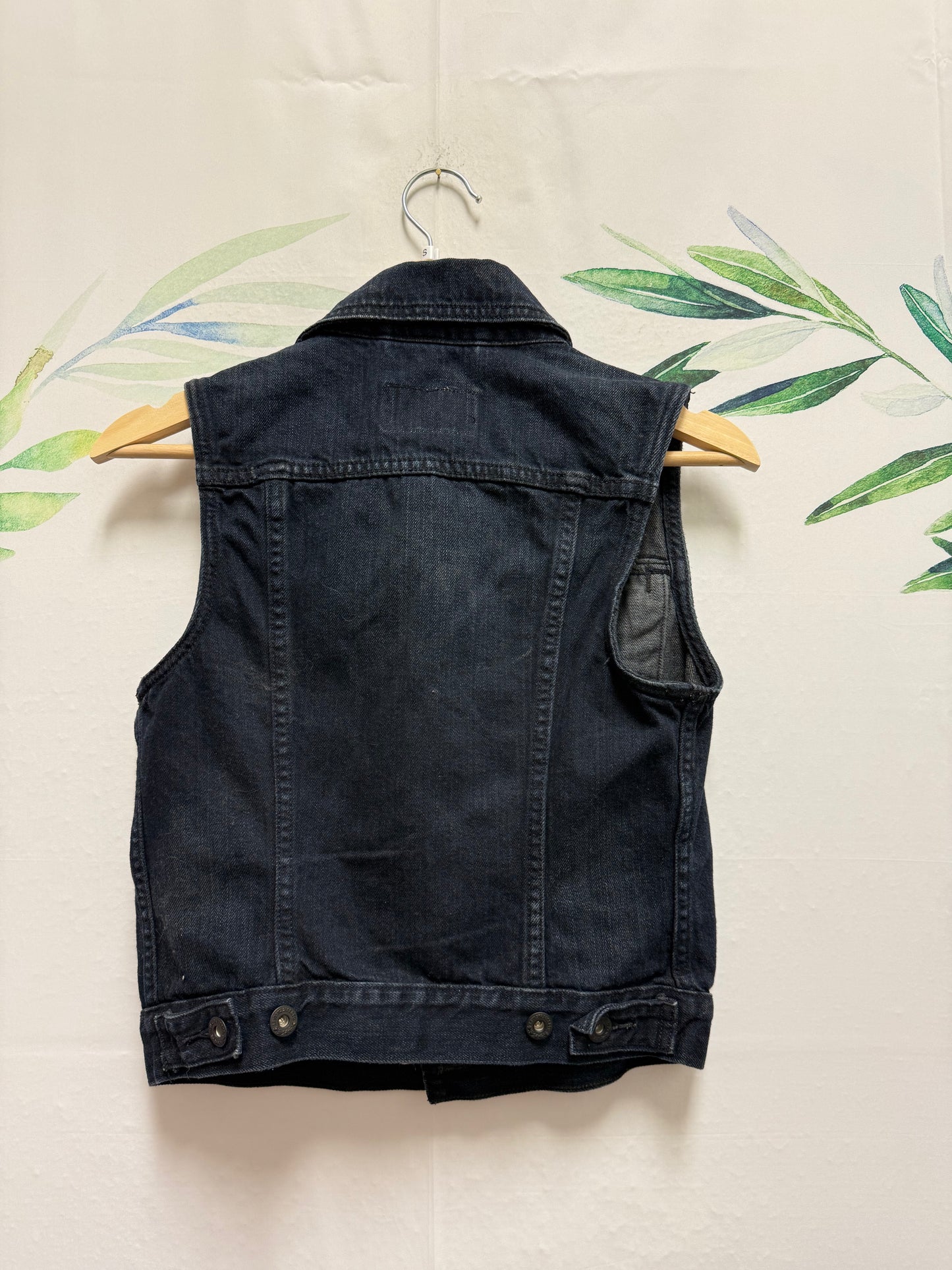 Levi’s Denim Vest (S)